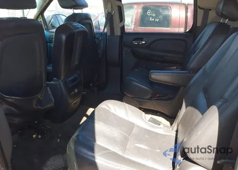 2007 Chevrolet Suburban 1500 Lt z USA, uszkodzony, nr VIN 1GNFK16YX7R405948